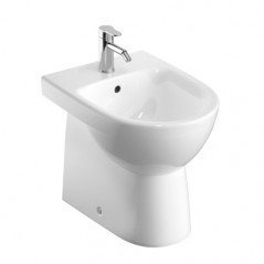 Bidet stojący Geberit Selnova Compact przylegający do ściany, częściowo ukryte mocowania, krótki